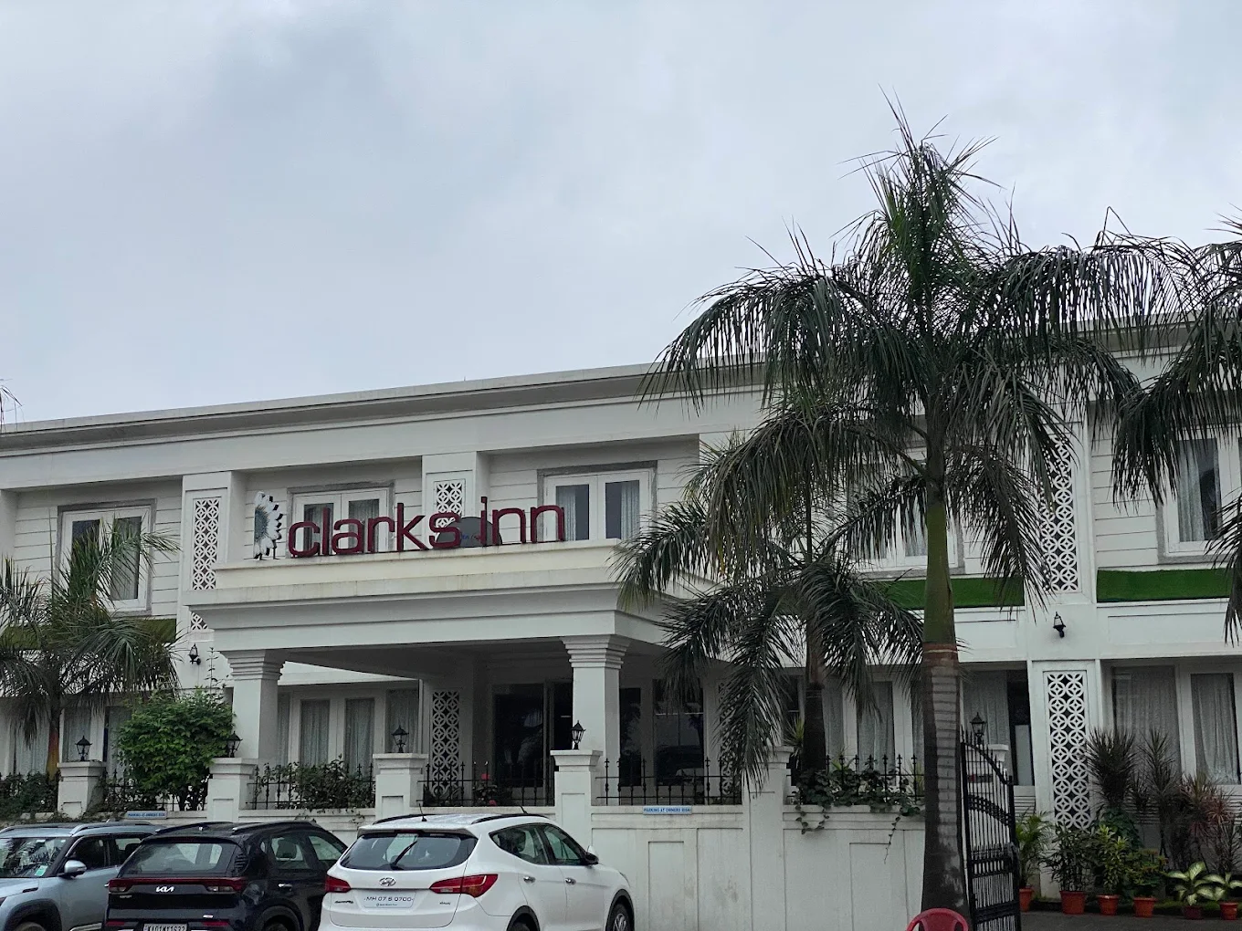 Clark's inn Hampi